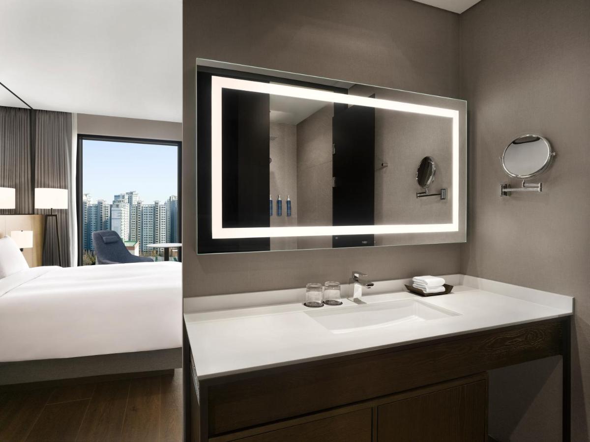 Four Points By Sheraton Suwon Eksteriør billede