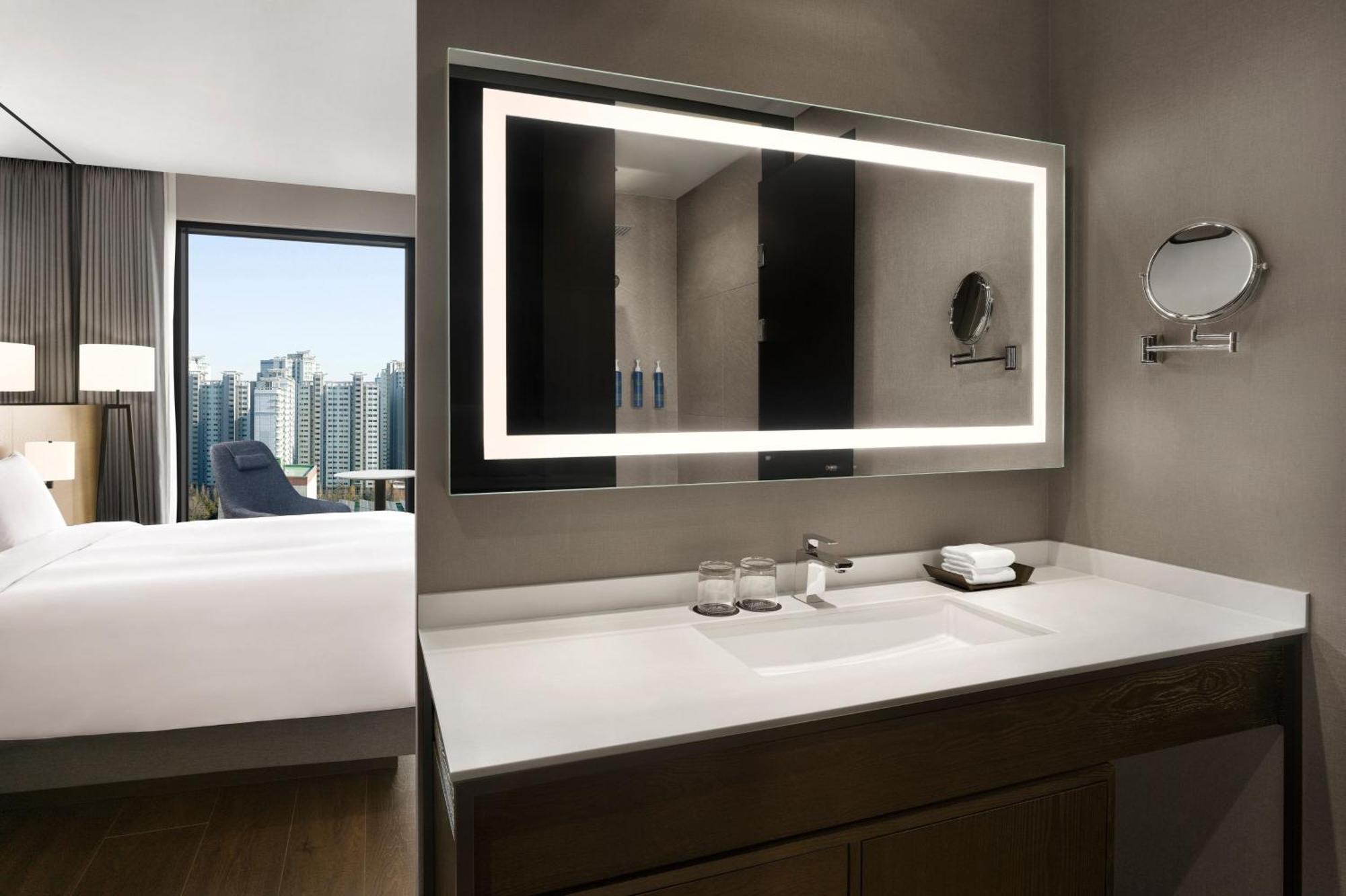 Four Points By Sheraton Suwon Eksteriør billede